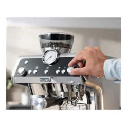 De'Longhi Delonghi EC 9355.M La Specialista Prestigio Siebträger-Espressomaschine Silber -Kaffeegenuss Verkaufsgeschäft 19ac264ba14f048e7bae6a9bef29cb71