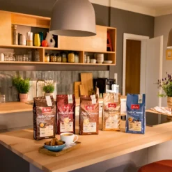 Melitta Kaffee BellaCrema LaCrema Ganze Bohne, Mittelstarke Kaffeebohnen, 8er Pack, 8 X 1000g -Kaffeegenuss Verkaufsgeschäft 250aa6c2240eecf61b42f27cb0e380c7