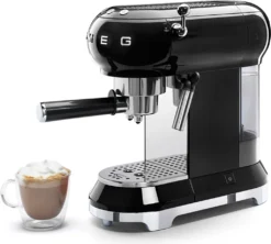 SMEG Espresso Kaffeemaschine Schwarz ECF01BLEU -Kaffeegenuss Verkaufsgeschäft 32f12183c2af3d137eb749b47c22bd8b