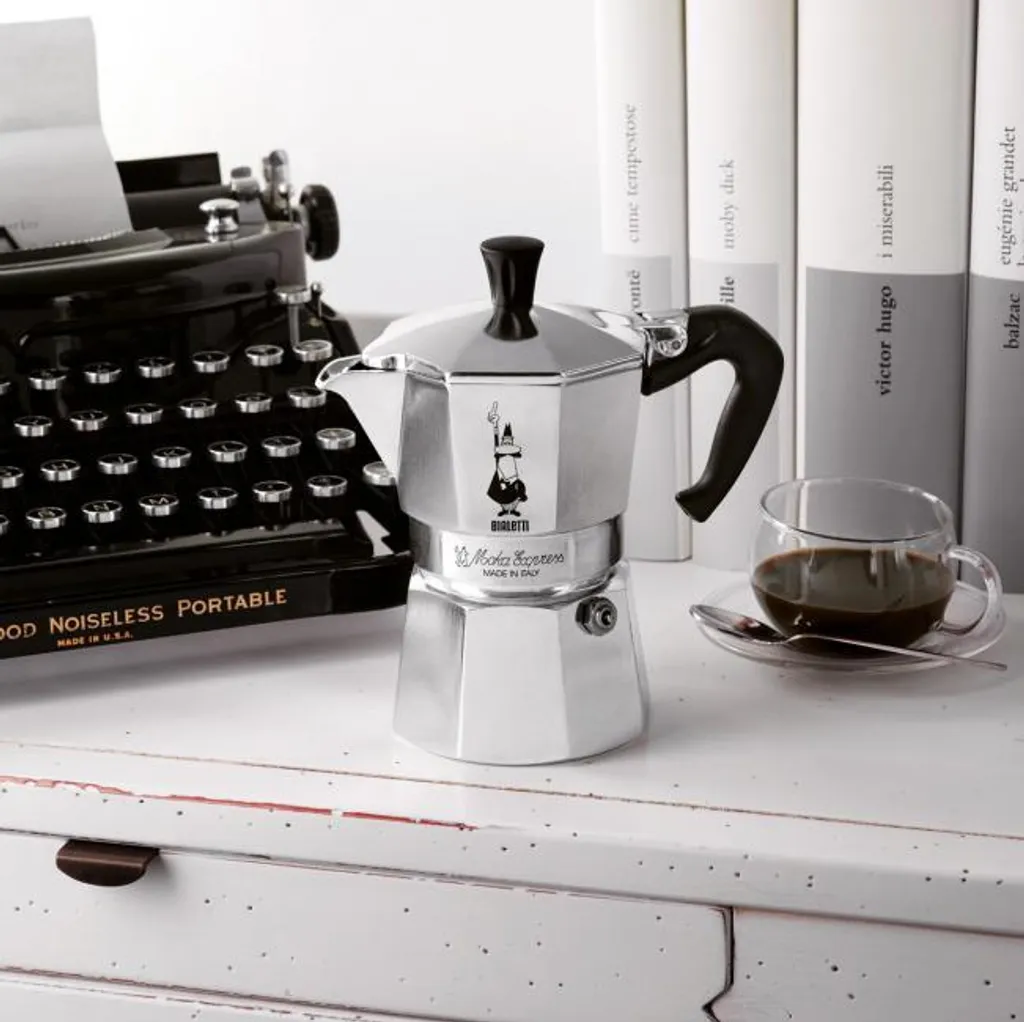 Bialetti Moka Express, Espressokocher 6Tassen + Adapterplatte Induktion 4 Bialetti Moka Express, Espressokocher 6Tassen + Adapterplatte Induktion – Bild 4