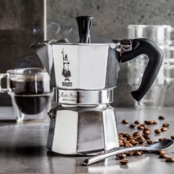Bialetti Moka Express - 3 Tassen Espressokocher -Kaffeegenuss Verkaufsgeschäft 389e12ed31c5b0eae3c0c57a14e0d970