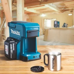 Makita Akku / Netz Tragbare Mobile Kaffeemaschine Caffee DCM501Z 18V 230V -Kaffeegenuss Verkaufsgeschäft 8c50386c3ed475ba1049c1620359fee6