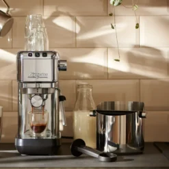 Tchibo Knock-Box Abklopfschale, Für Siebträger Espressomaschine, Zur Leichten Entsorgung Des Feuchten Kaffeesatzes, Silber / Schwarz, Edelstahl Und Gummi 12 Tchibo Knock-Box Abklopfschale, Für Siebträger Espressomaschine, Zur Leichten Entsorgung Des Feuchten Kaffeesatzes, Silber / Schwarz, Edelstahl Und Gummi -Kaffeegenuss Verkaufsgeschäft db6b8c4c6e5743f611d8f8bf1f8e9a65