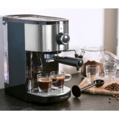 Bestron Espressomaschine Für 2 Tassen, Kolbenmaschine Mit Schwenkbarer Dampfdüse, Inkl. Integriertem Tassenwärmer, Herausnehmbarem Wassertank & 15 Bar Pumpendruck, 1.450 Watt, Farbe: Silber -Kaffeegenuss Verkaufsgeschäft e836fef30572c9be630b46d61949a36b